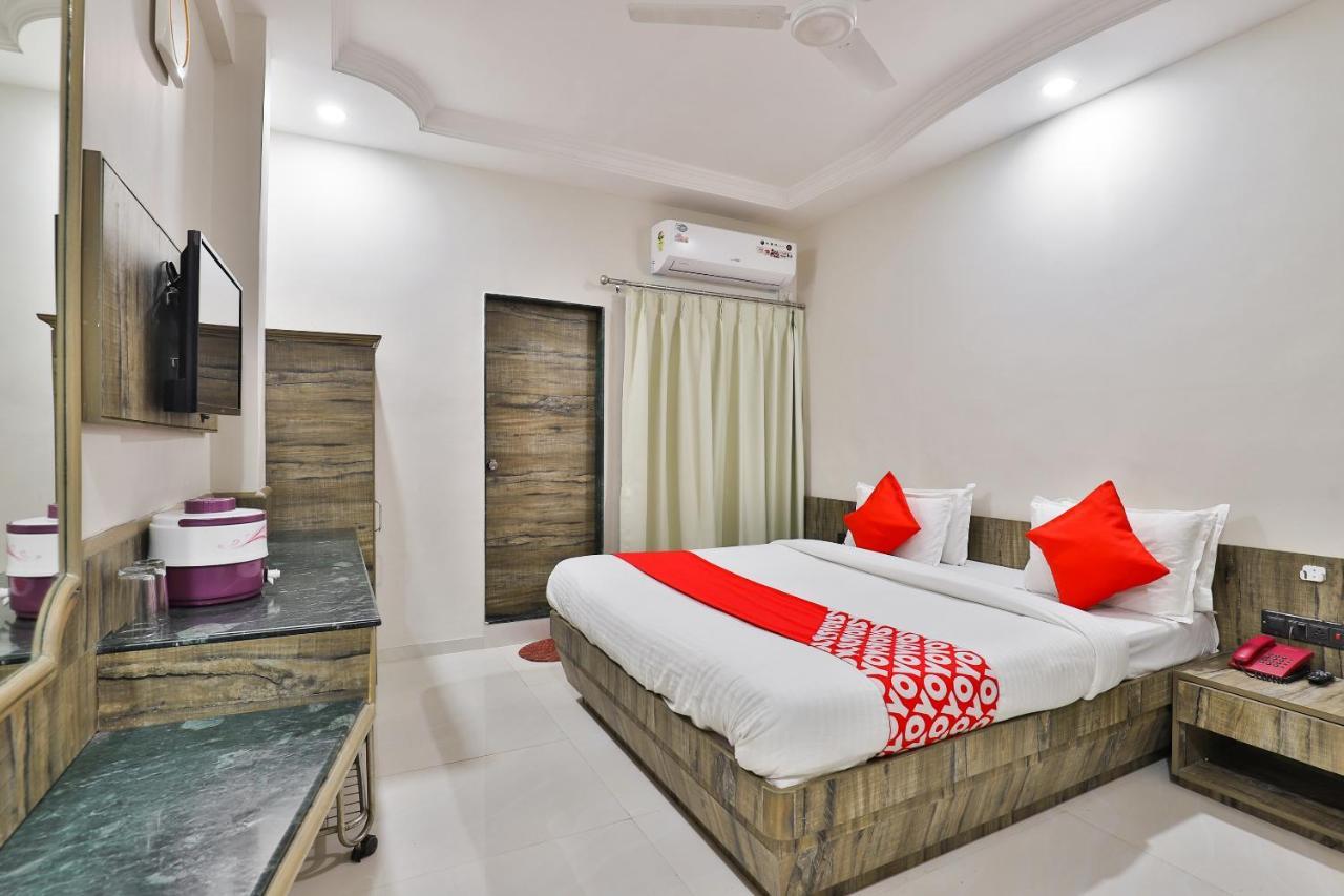 Oyo 23540 Hotel Suryakant Radźkot Zewnętrze zdjęcie