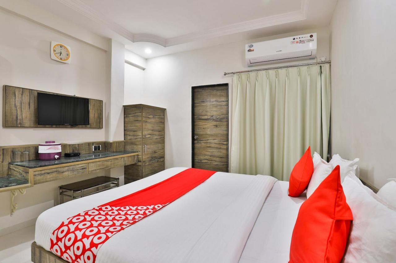 Oyo 23540 Hotel Suryakant Radźkot Zewnętrze zdjęcie
