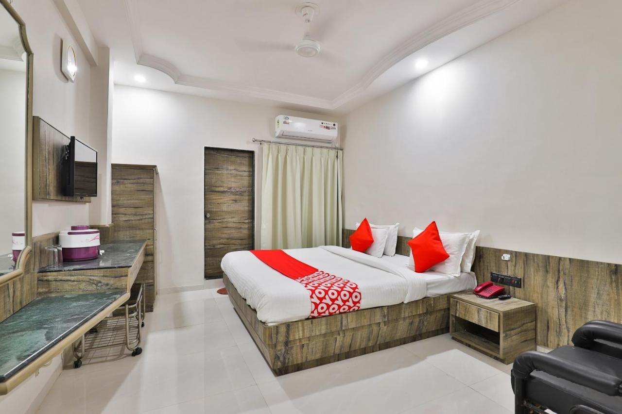 Oyo 23540 Hotel Suryakant Radźkot Zewnętrze zdjęcie