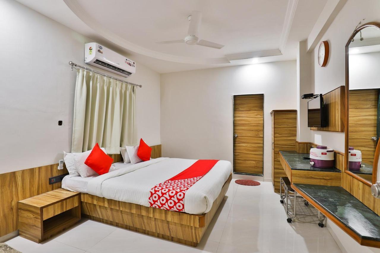 Oyo 23540 Hotel Suryakant Radźkot Zewnętrze zdjęcie
