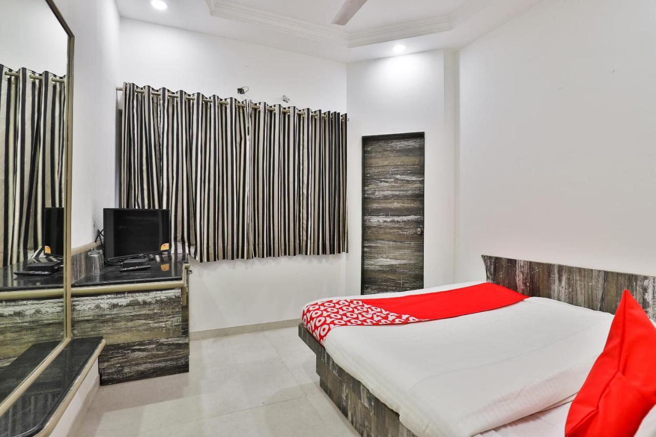 Oyo 23540 Hotel Suryakant Radźkot Zewnętrze zdjęcie