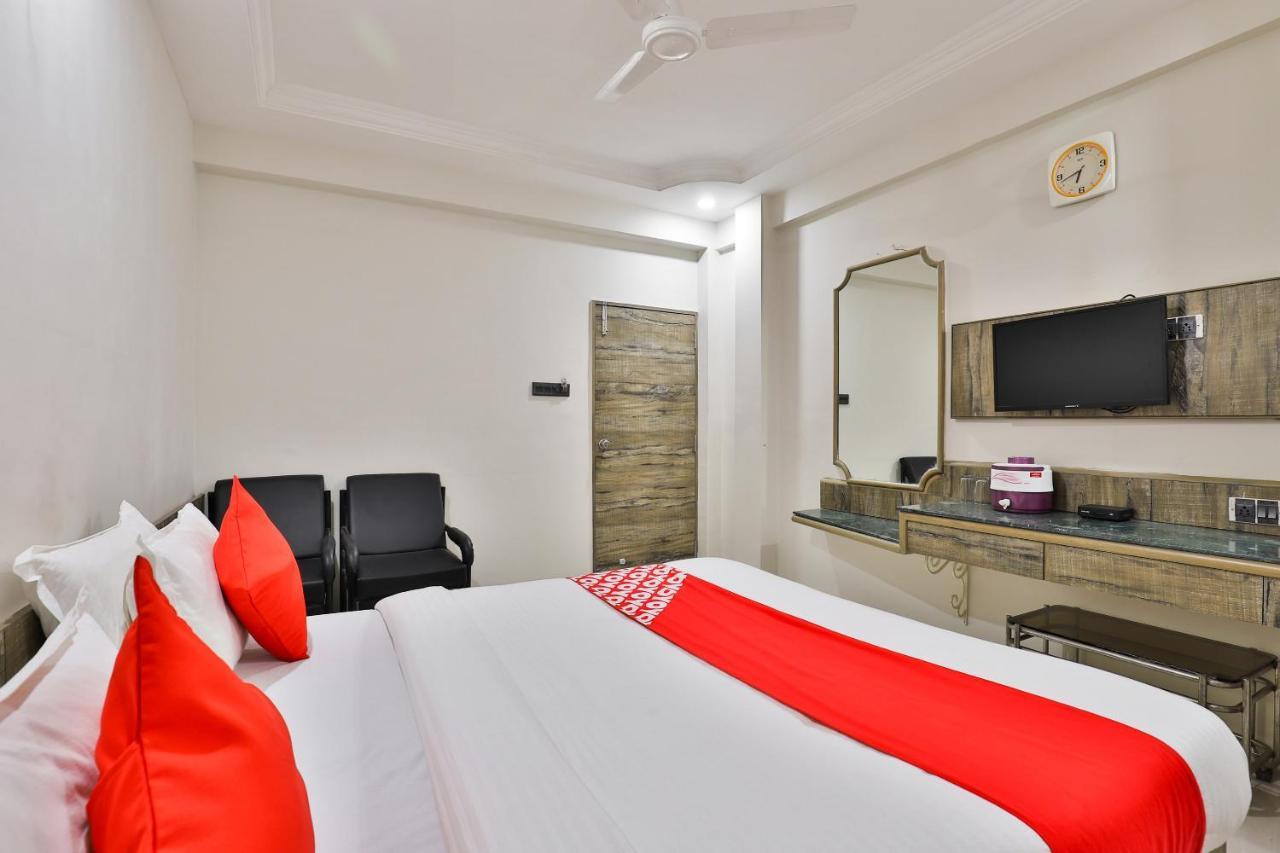 Oyo 23540 Hotel Suryakant Radźkot Zewnętrze zdjęcie
